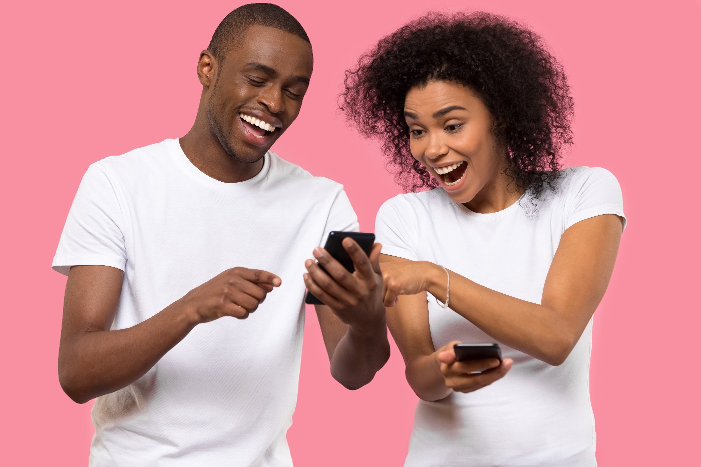 https://tickertapecdn.tdameritrade.com/assets/images/pages/md/couple looking at cellphone with surprised look: candlesticks and options