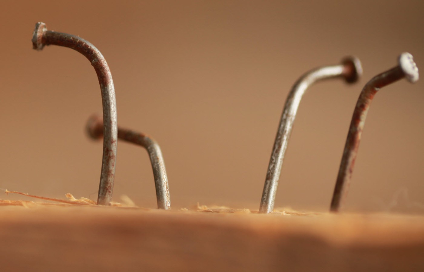 https://tickertapecdn.tdameritrade.com/assets/images/pages/md/Four bent nails: avoiding trading mistakes